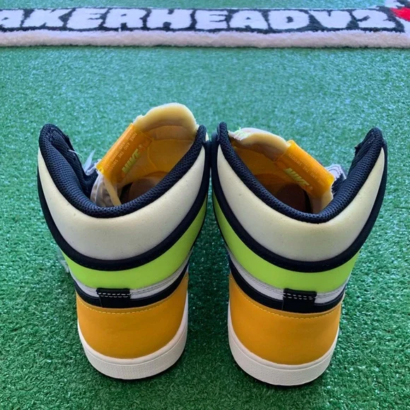-Edm- 🔋*NEW* Air Jordan 1 High ‘Volt University Gold’ (Sz 10.5) - Picture 5 of 10